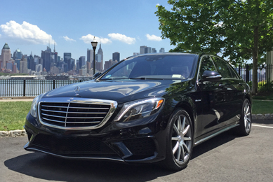 Mercedes - Stylish & Sophisticated - Seats 3