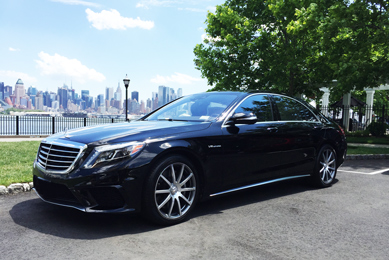 Mercedes - Stylish & Sophisticated - Seats 3